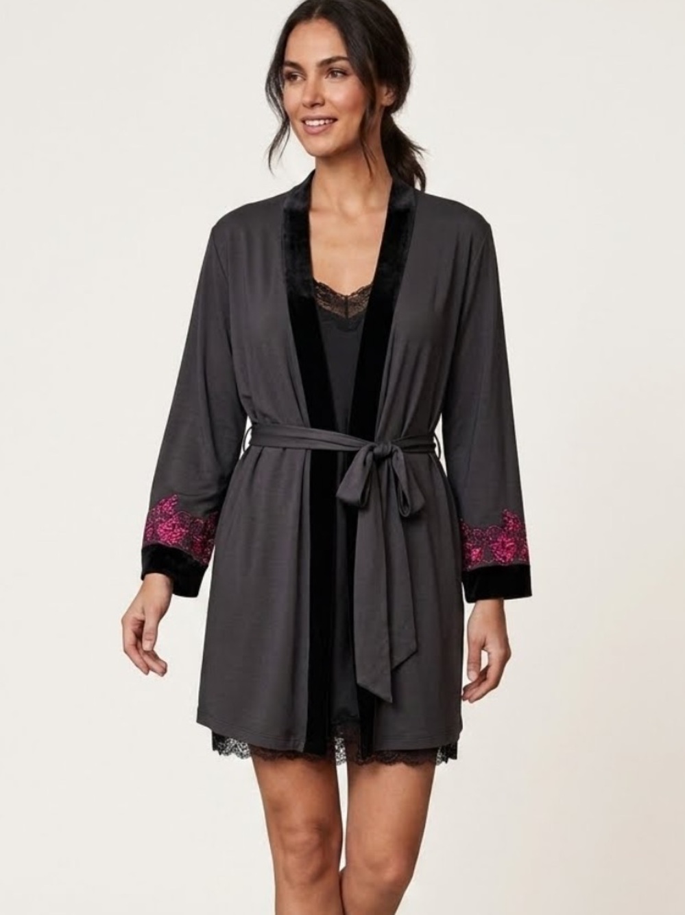 In Bloom Kimono Honeymoon Lounge Robe Black Velvet Trim Floral Cuffs Romantic S